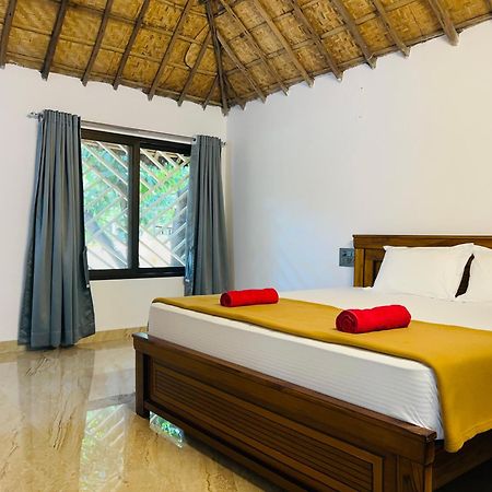 Hampi Village Resort & Tutti Cafe Εξωτερικό φωτογραφία