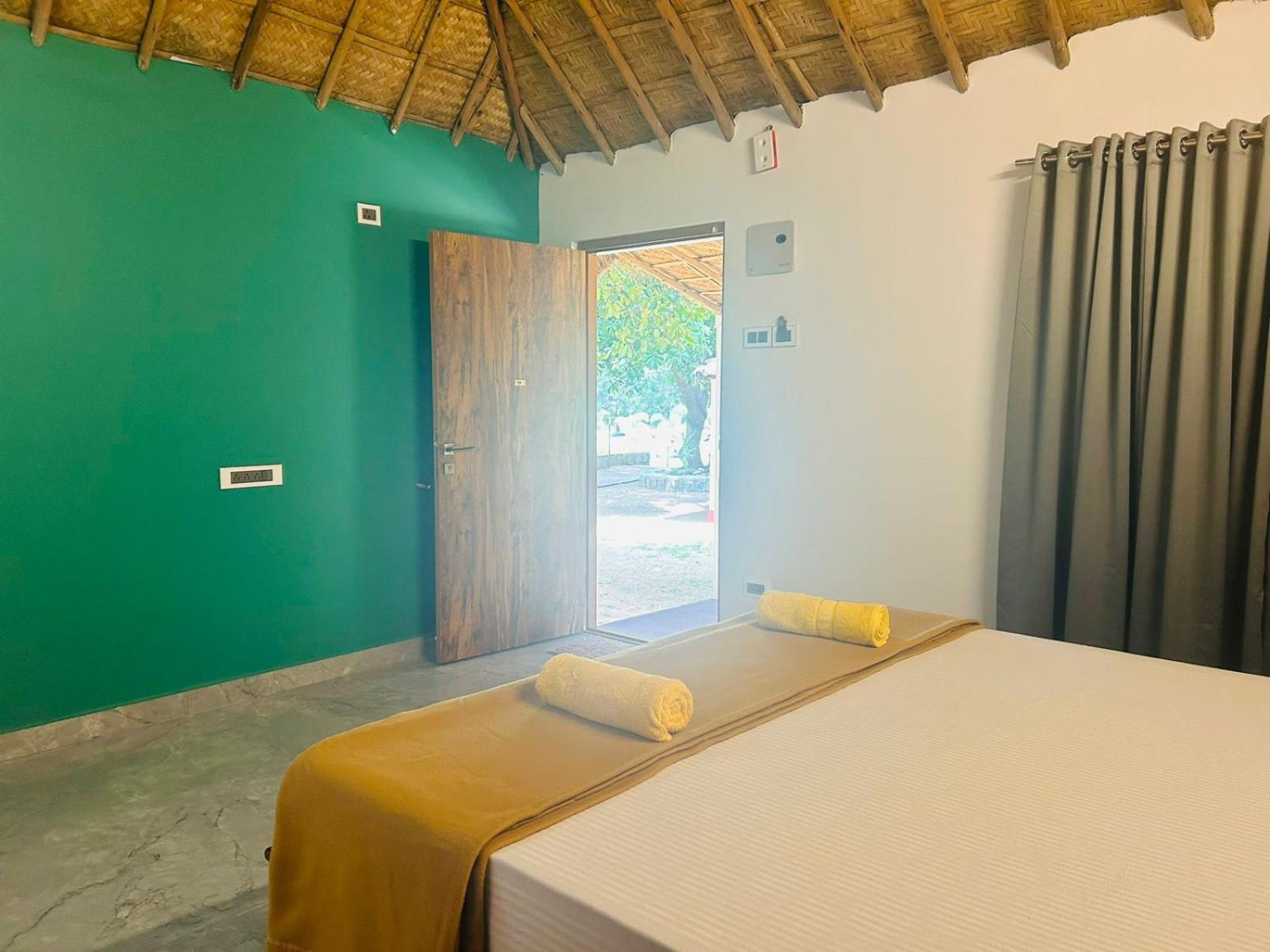 Hampi Village Resort & Tutti Cafe Εξωτερικό φωτογραφία
